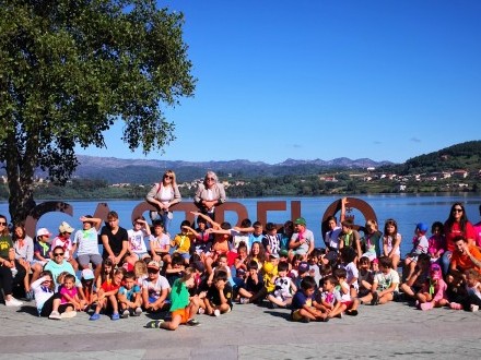 Xornada de convivencia no Parque Nutico entre os campamentos de Castrelo de Mio e Ribadavia